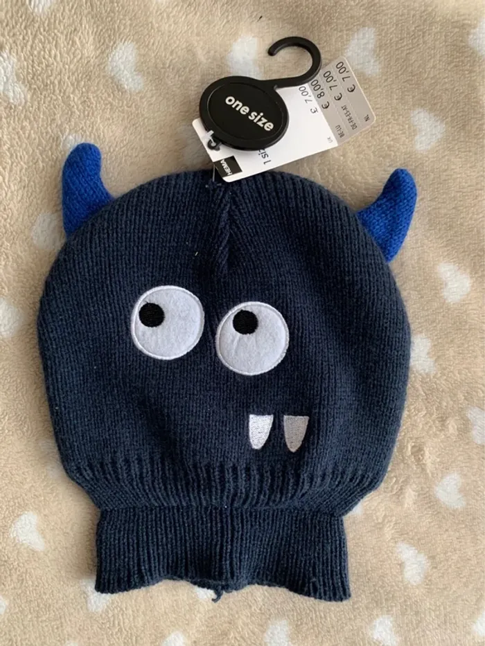 Bonnet enfant monstre bleu marine tu Hema😺 - photo numéro 4
