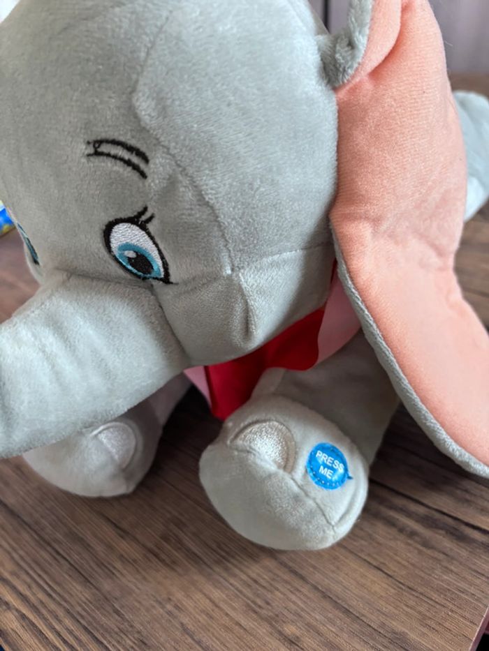 Peluche Dumbo - photo numéro 2