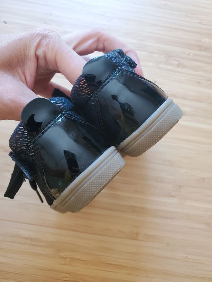 Chaussures de marches t21 - photo numéro 3