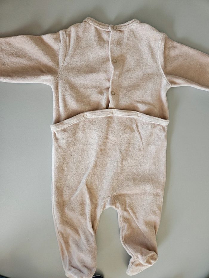 2 pyjamas 6mois - photo numéro 3