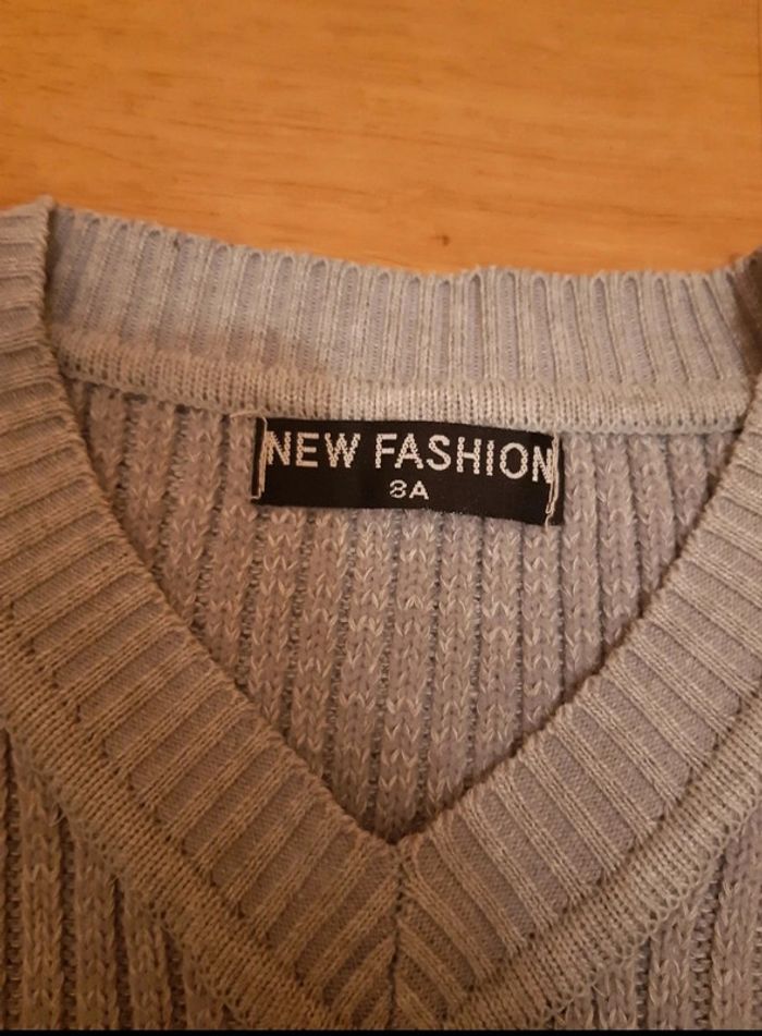 Pull col v garçons taille 8 ans - photo numéro 3