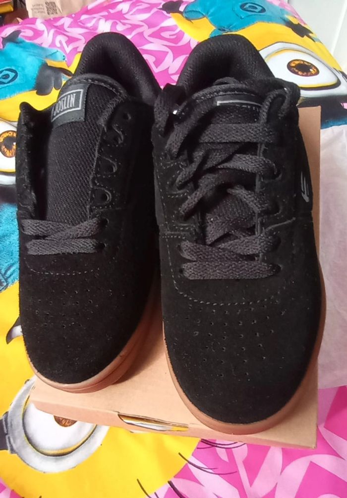 Etnies noires 33 neuves - photo numéro 13