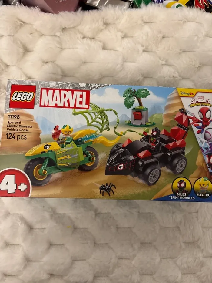 Coffret lego Marvel