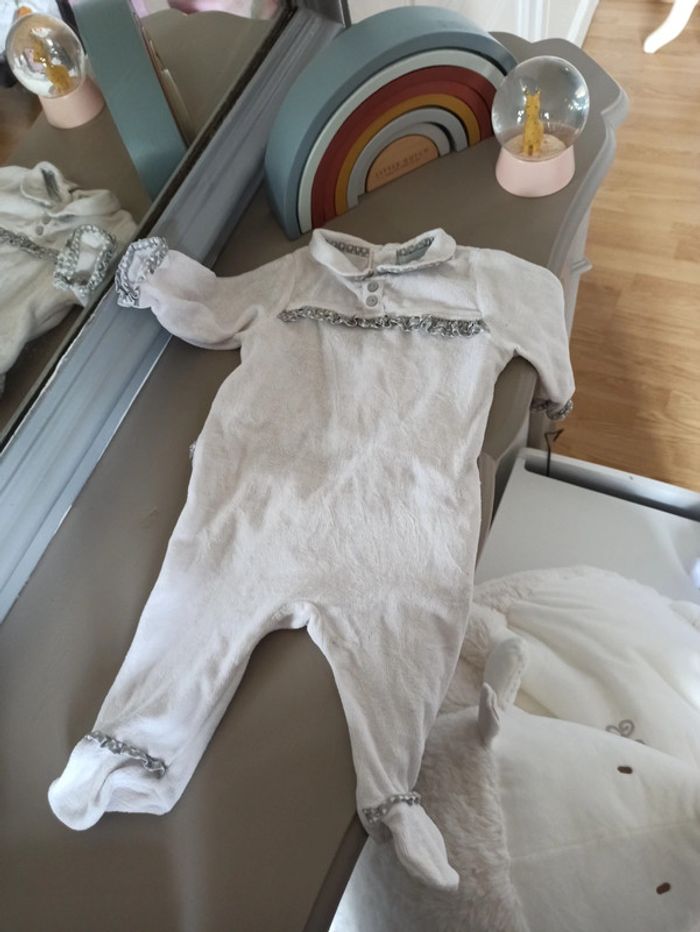 Pyjama blanc avec détails gris 3 mois OBAIBI - photo numéro 2