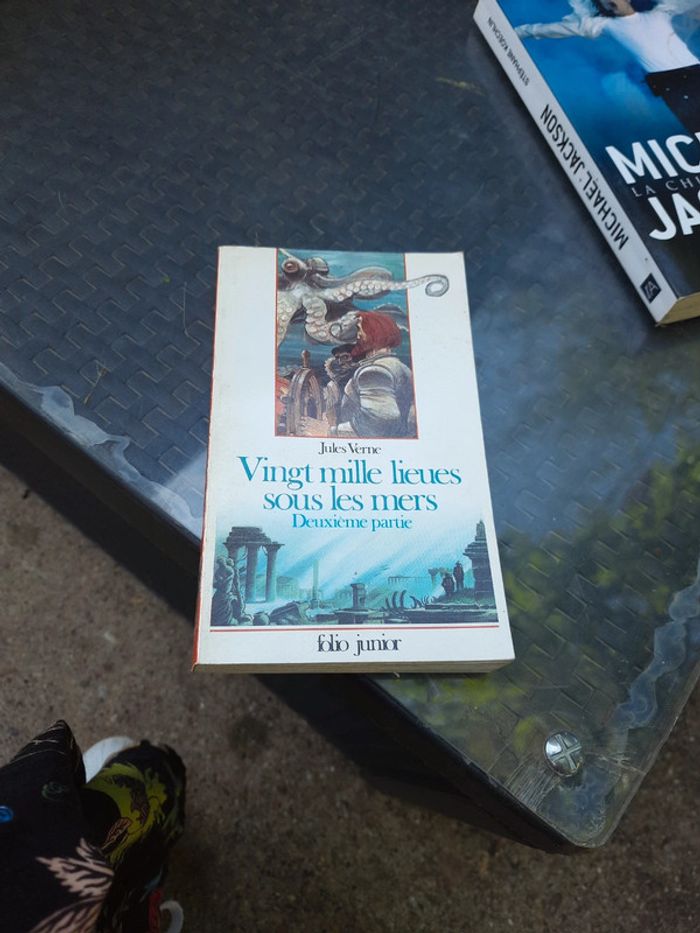 Livre Jules vernes