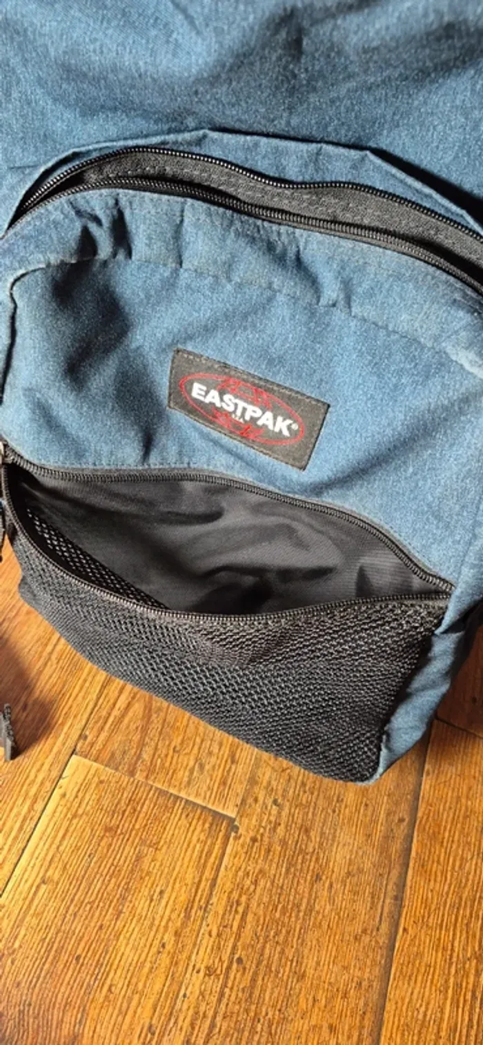 Grand sac Eastpak - photo numéro 7