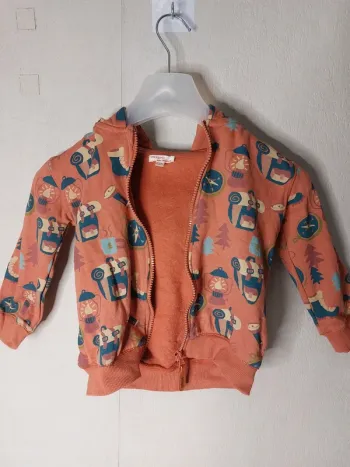 Veste avec capuche orange imprimé "Du pareil au même"