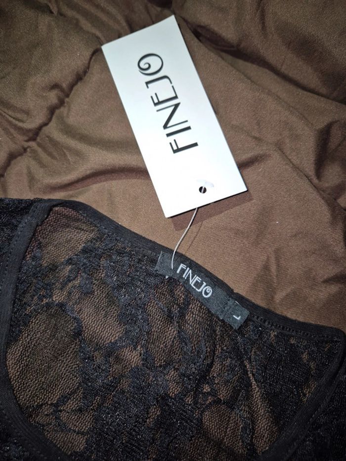 Robe noir dentelle - photo numéro 3