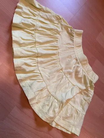 Jupe jaune H&M Taille 116 - 5-6 ans