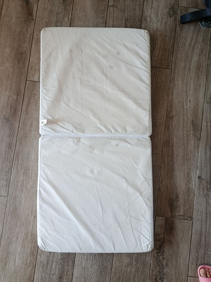 Matelas lit parapluie