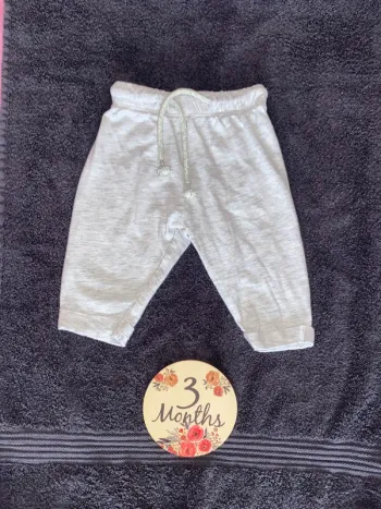 Pantalon gris 3 mois
