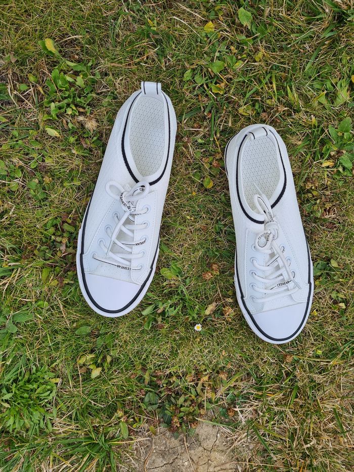 Basket en toile taille 41