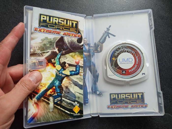 Sony - PSP - Pursuit force - Extreme justice - photo numéro 4