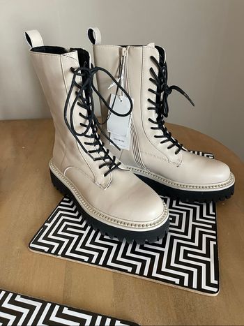 Botte cuir beige rosé neuf