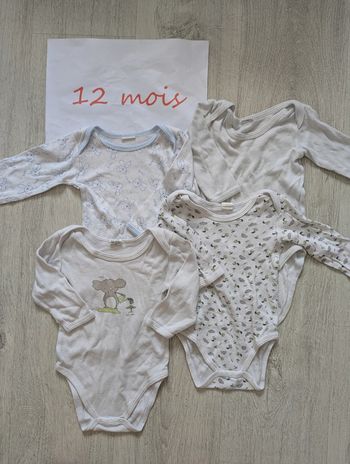 Body 12 mois