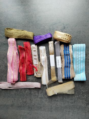 Lot de rubans vintage - Dorés, argentés et satinés