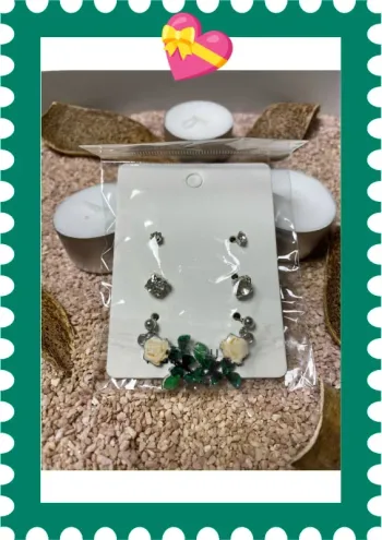 Lot de 3 paires de boucle d’oreilles neuves