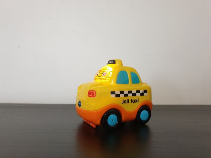 Tut tut bolide "Charlie, joli taxi jaune" - VTech - photo numéro 2