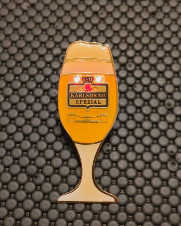 Grand pin's lumineux Karlsbrau Bière 🍺 beer birra