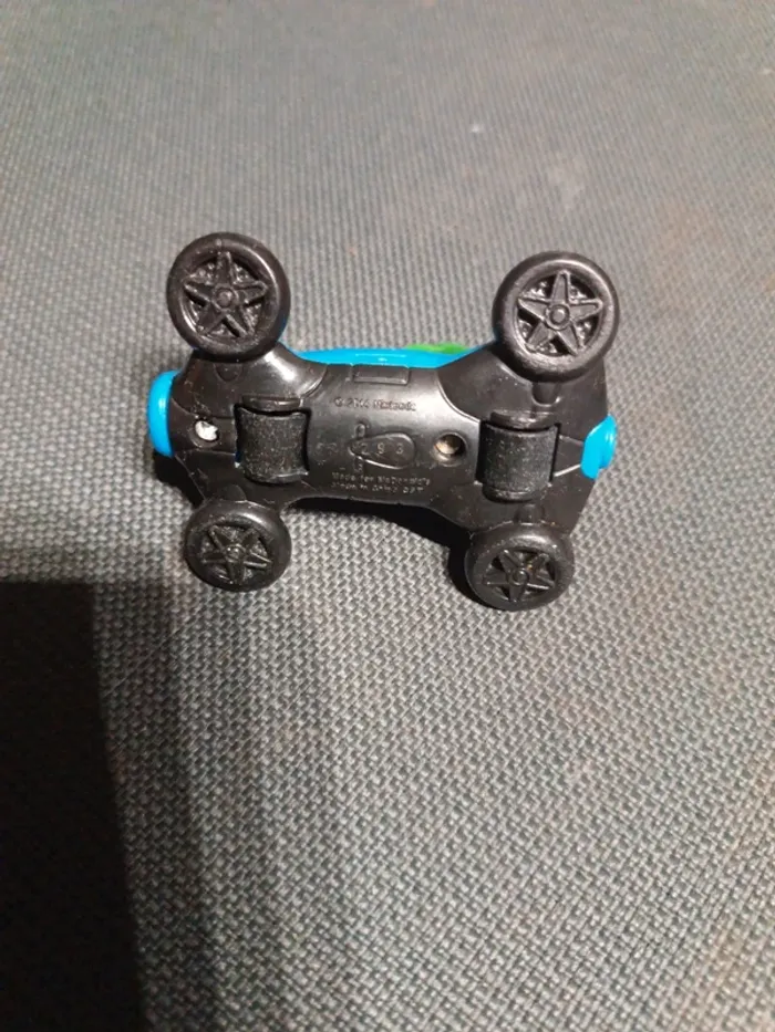 Luigi et sa voiture Mario Kart - photo numéro 5