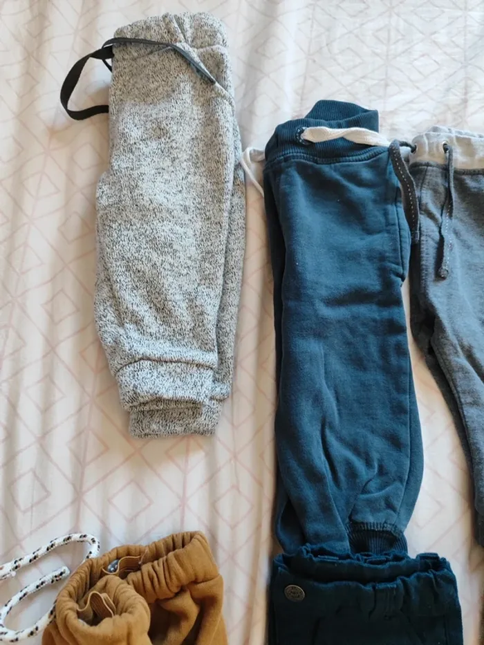 Pantalons en 9 mois - photo numéro 3