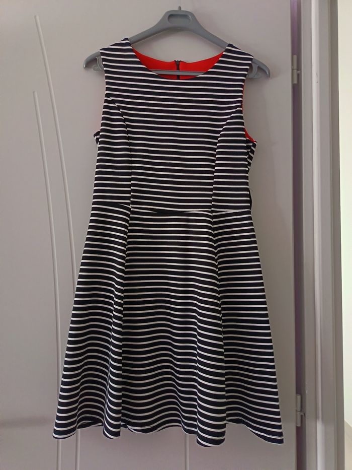 Robe marine bleue