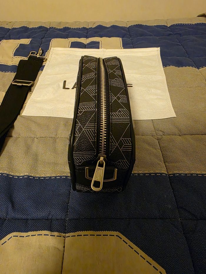 Sac à bandoulière Lacoste - photo numéro 3