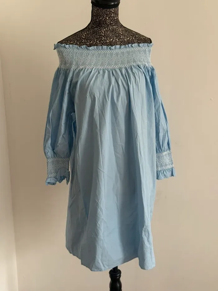 Robe courte style blouse Zara – Épaules dénudées – Taille L