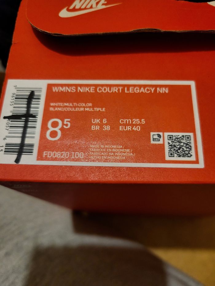 Basket Nike femme pointure 40 - photo numéro 8