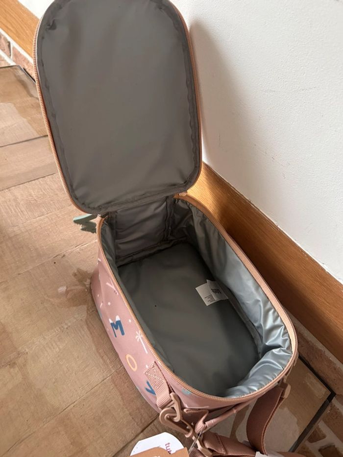 Sac à dos isotherme neuf - photo numéro 5