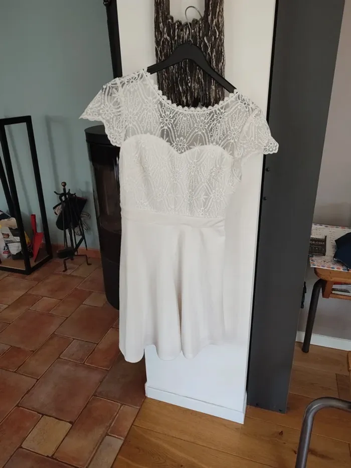 Robe patineuse dos nu - photo numéro 2
