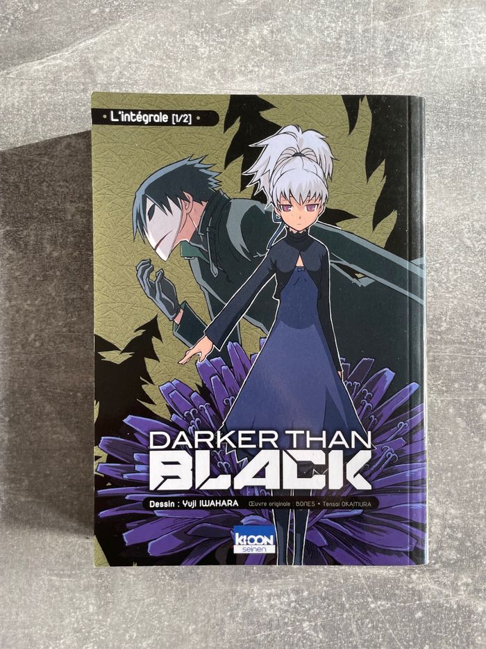 Manga double Darker than black tome 1 et 2 en version française.