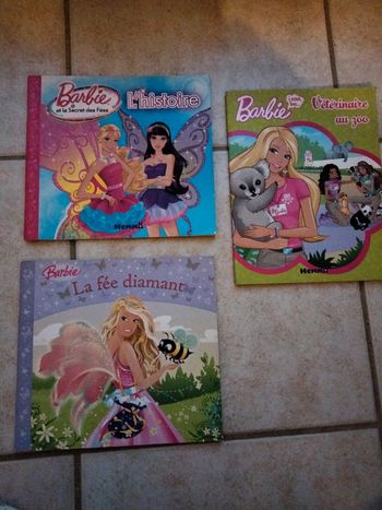 Lot de petites histoires Barbie