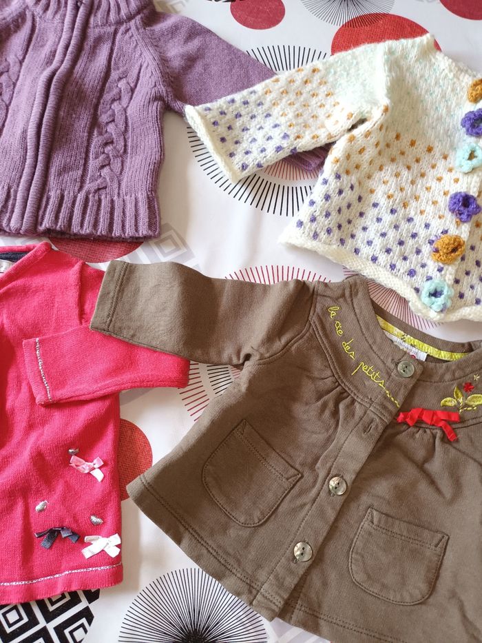 Lot 9 gilets taille 3 mois 👧 - photo numéro 5