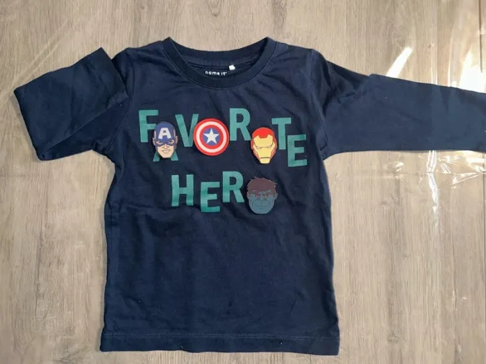 T-shirt manche longue Marvel
