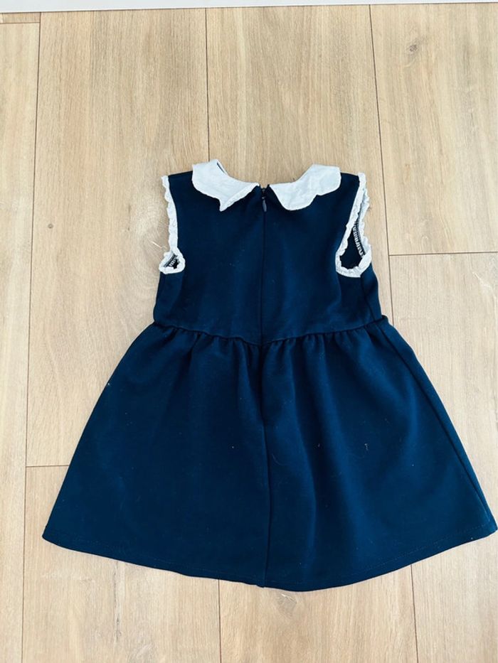 Jolie robe marine - photo numéro 3