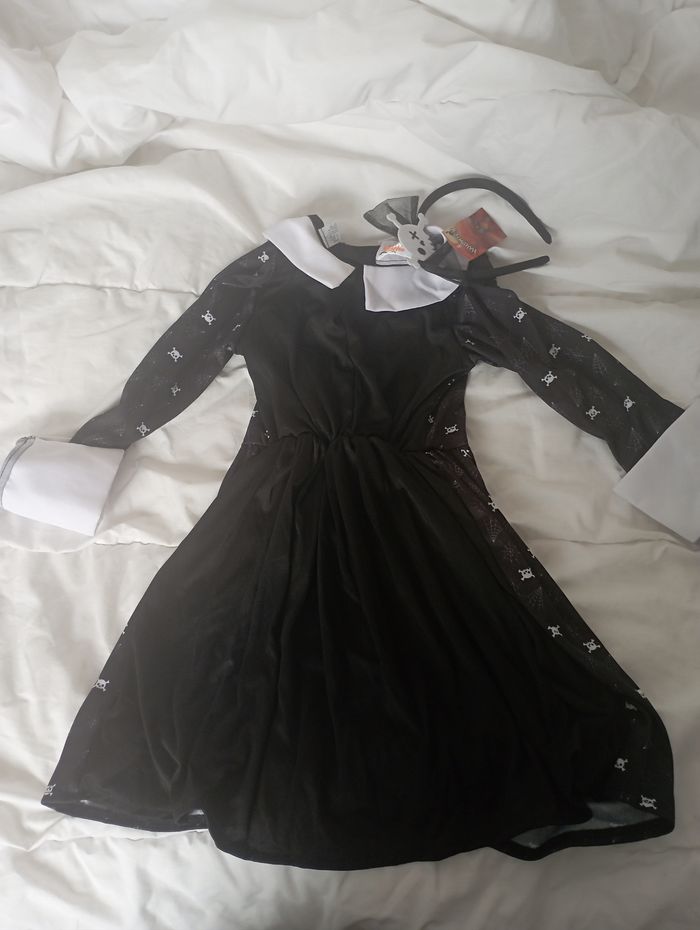 Déguisement halloween Robe et serre tête 110/116 cm neuf 10€ - photo numéro 3