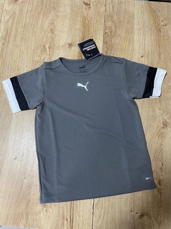 T shirt puma  9/10 ans taille 140