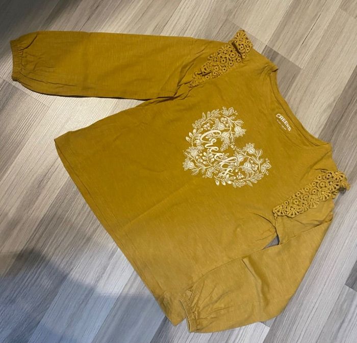 T-shirt jaune moutarde