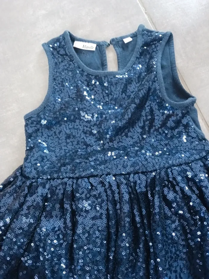 Robe 4 ans - photo numéro 2