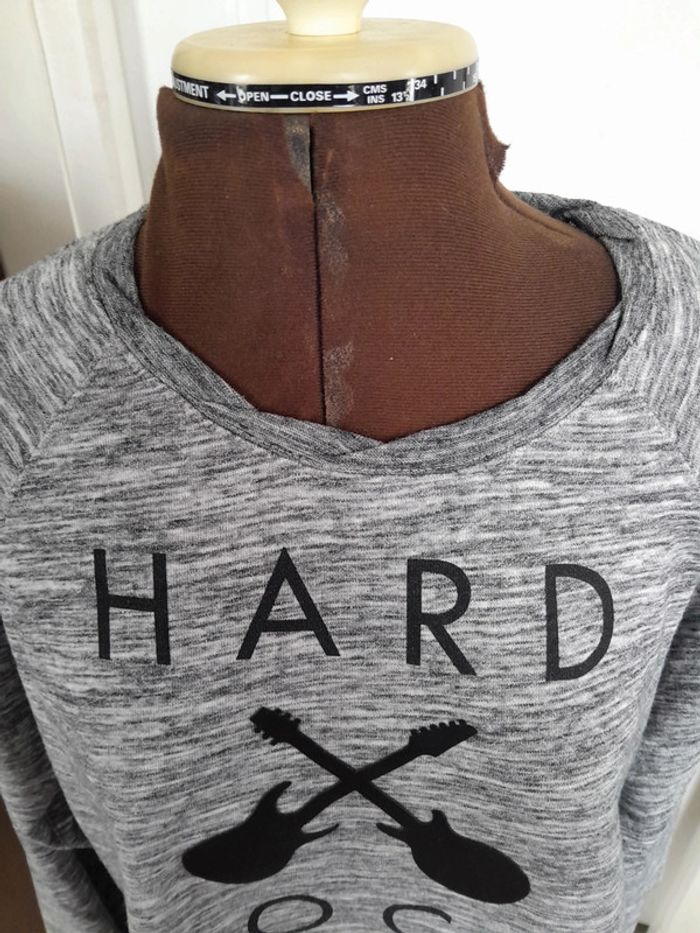 Sweat Hard rock gris chiné avec guitares - photo numéro 3