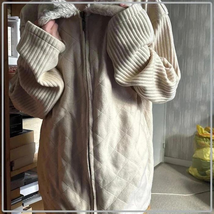 Veste chaude taille 50-52 marque Anne de lançay - photo numéro 2