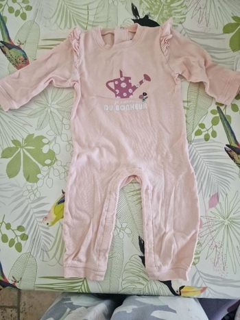 Pyjama 1 pièce taille 18mois