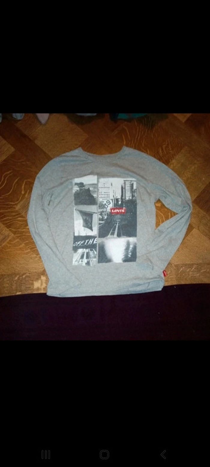 3 T-shirts manches longues 10 ans (lots) - photo numéro 3