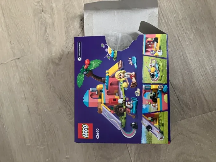 Lego Friends 42640 l’aire de jeu des cochons d’Inde - photo numéro 2