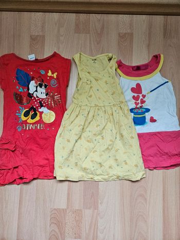 Lot de 3 robes 5 ans