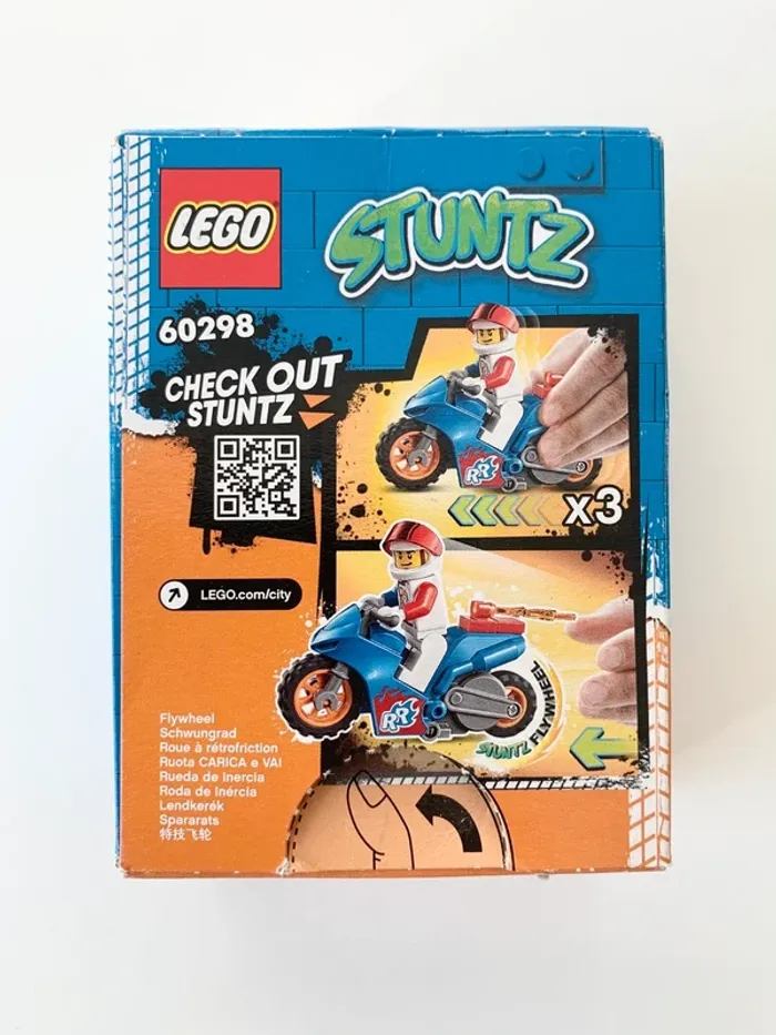 Pack lego city 60298 - La moto de cascade Fusée - photo numéro 2