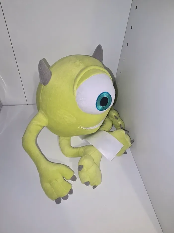 Petite peluche bob razowski bon état - photo numéro 2