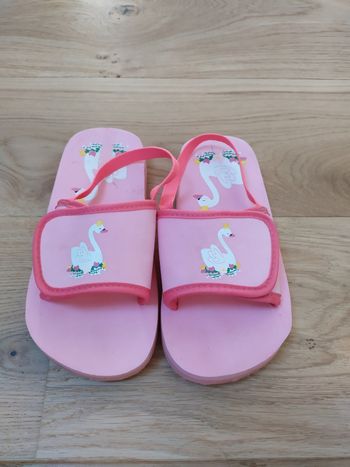 Chaussures de plage rose