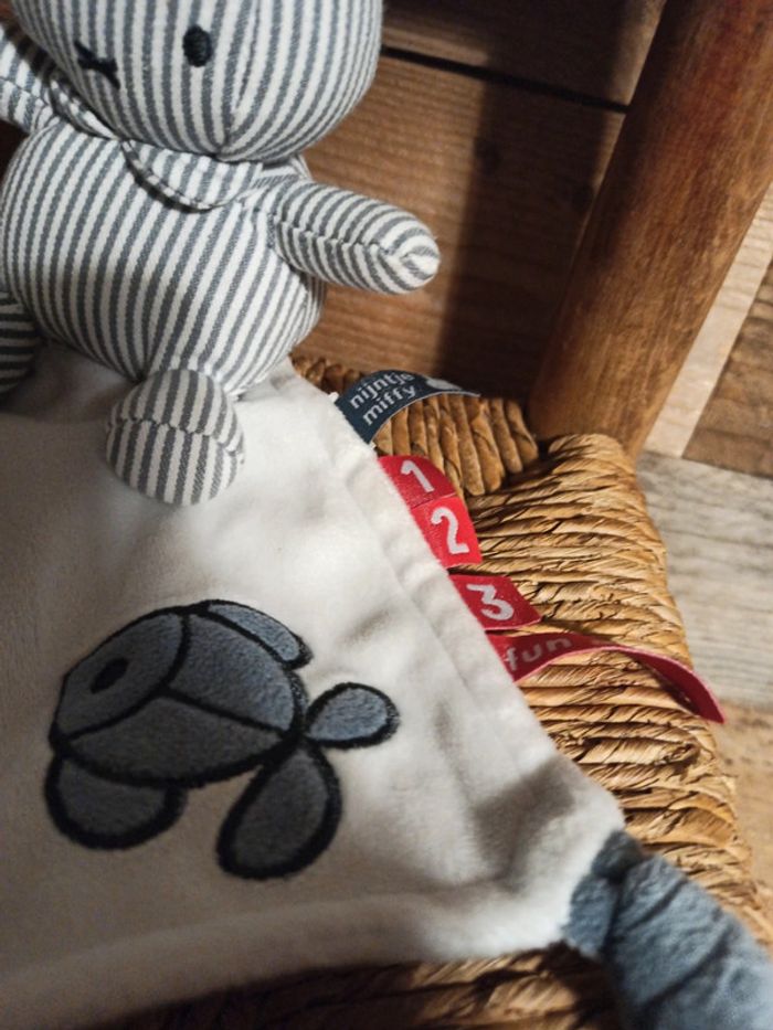 Doudou lapin Miffy poisson tbe - photo numéro 4